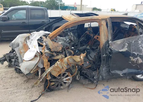 2021 Toyota Corolla Xle z USA, uszkodzony, nr VIN 5YFFPMAE1MP200887